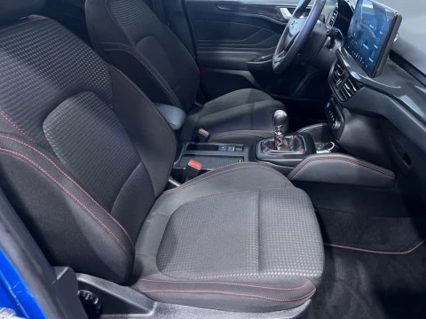 Ford Focus 1.0 Ecoboost MHEV 114kW ST-Line