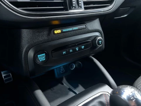 Ford Focus 1.0 Ecoboost MHEV 114kW ST-Line