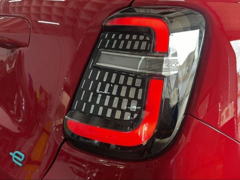 Fiat 600 600e RED 54kwh 115kw (156cv)
