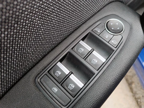 Renault Captur TECHNO ETECH FULL HYBRID 145CV