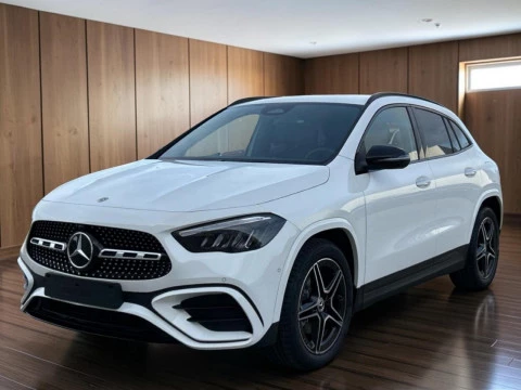Mercedes-Benz GLA  200 D