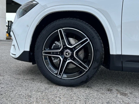 Mercedes-Benz GLA  200 D