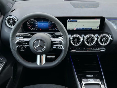 Mercedes-Benz GLA  200 D