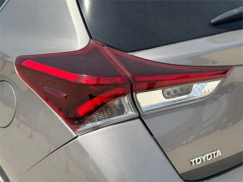Toyota Auris hybrid 140H Feel!