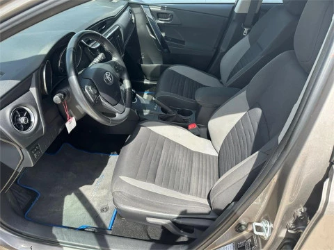 Toyota Auris hybrid 140H Feel!