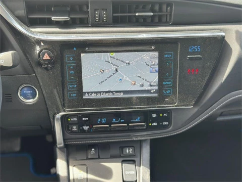 Toyota Auris hybrid 140H Feel!