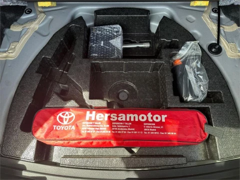Toyota Auris hybrid 140H Feel!