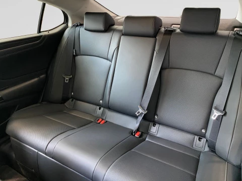 Lexus ES 2.5 300h Premium