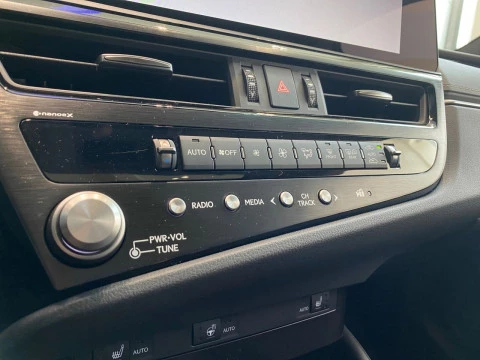 Lexus ES 2.5 300h Premium