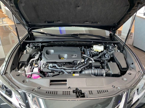 Lexus ES 2.5 300h Premium
