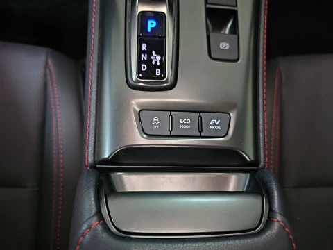 Lexus LBX 1.5 136cv HEV Elegant+ Black