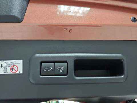 Lexus LBX 1.5 136cv HEV Elegant+ Black