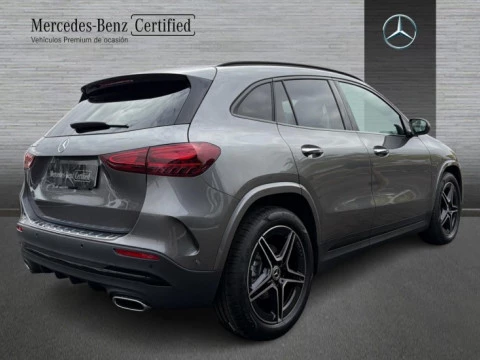 Mercedes-Benz GLA  200 d