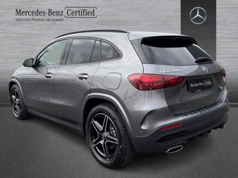 Mercedes-Benz GLA  200 d