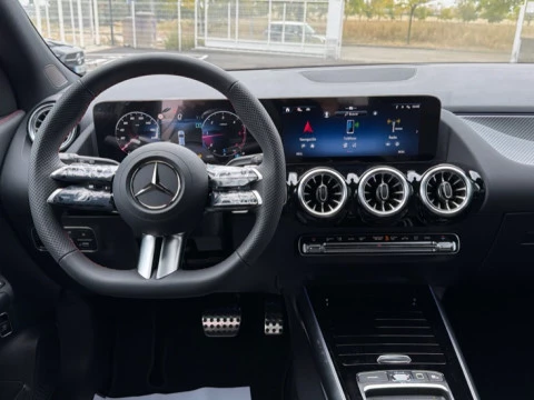 Mercedes-Benz GLA  200 d