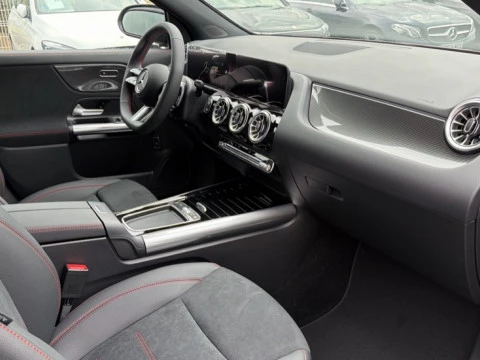 Mercedes-Benz GLA  200 d