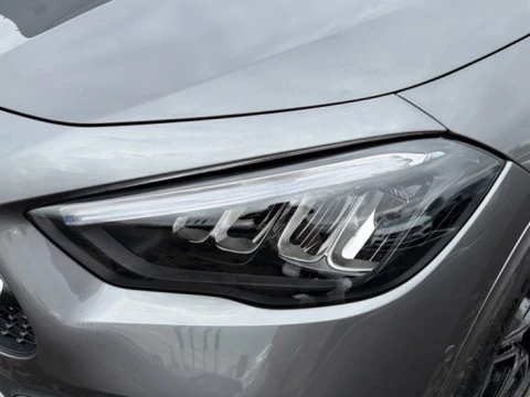 Mercedes-Benz GLA  200 d