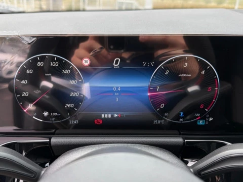Mercedes-Benz GLA  200 d