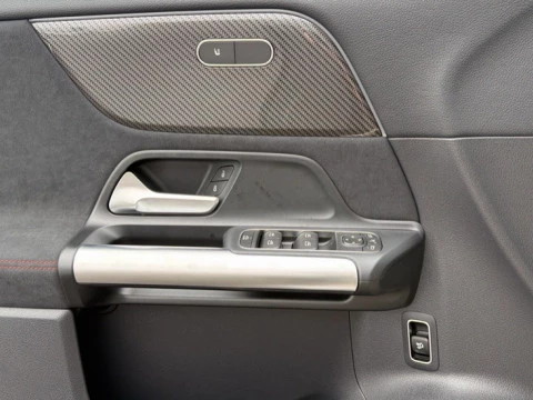 Mercedes-Benz GLA  200 d
