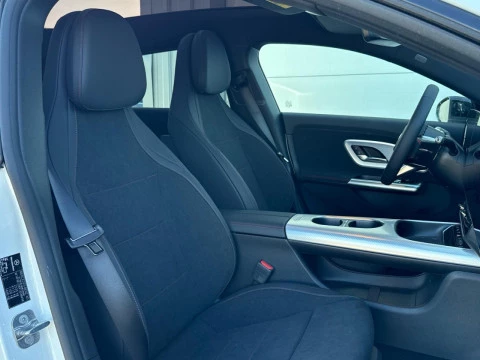 Mercedes-Benz CLA  250+ SB con tecnologia EQ