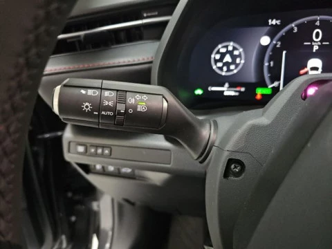 Lexus LBX 1.5 136cv HEV Elegant+ Black