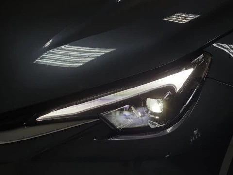 Lexus LBX 1.5 136cv HEV Elegant+ Black