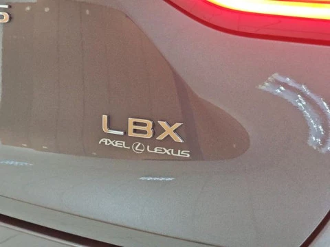 Lexus LBX 1.5 136cv HEV Elegant+ Black