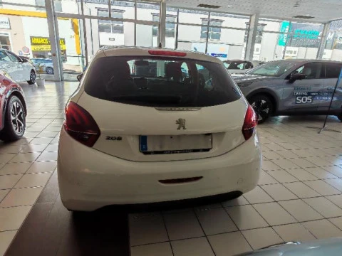Peugeot 208 1.2L PURETECH 81KW SIGNATURE 5P