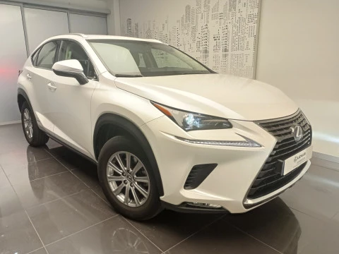 Lexus NX 2.5 300h Corporate 2WD Lexus NX 2.5 300h Corporate 2WD