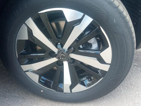 Peugeot Rifter Rifter GT BlueHDi 130 EAT8 Standard