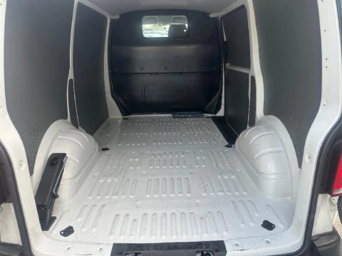 Volkswagen Transporter 2.0 TDI FURGON