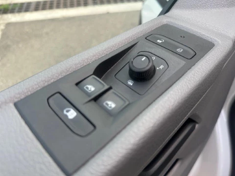 Volkswagen Transporter 2.0 TDI FURGON