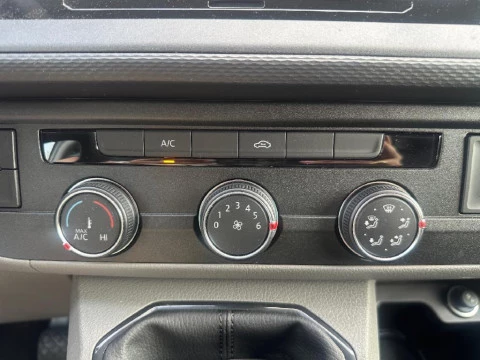 Volkswagen Transporter 2.0 TDI FURGON