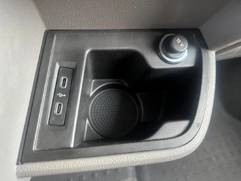 Volkswagen Transporter 2.0 TDI FURGON