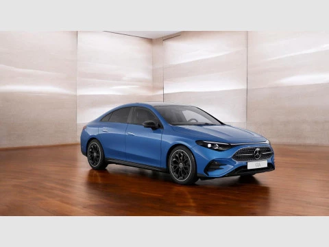 Mercedes-Benz CLA  180 con tecnologia hibrida