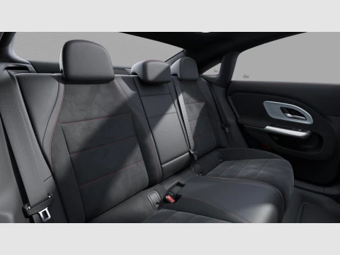 Mercedes-Benz CLA  180 con tecnologia hibrida