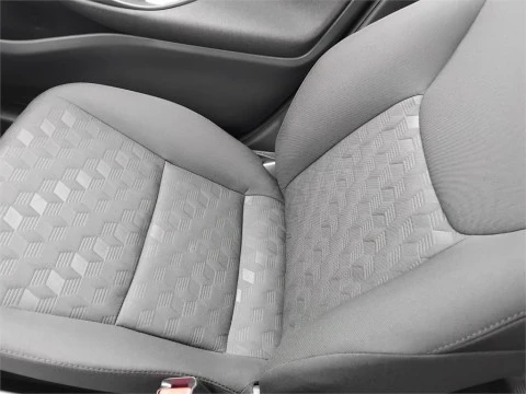 Toyota Yaris ACTIVE PLUS