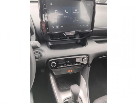 Toyota Yaris ACTIVE PLUS