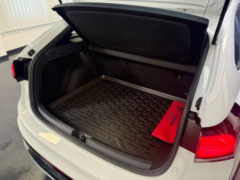 Volkswagen Taigo R-Line 1.0 TSI 81kW (110CV) DSG