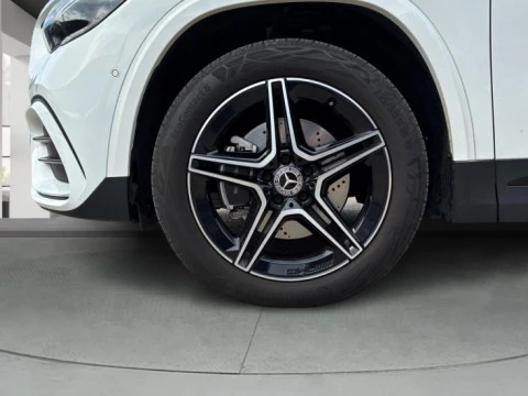 Mercedes-Benz GLA  250 e