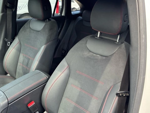 Mercedes-Benz GLA  250 e