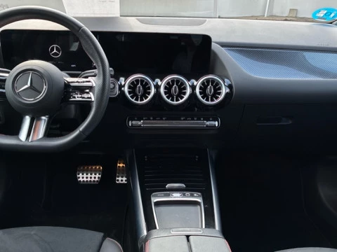 Mercedes-Benz GLA  250 e