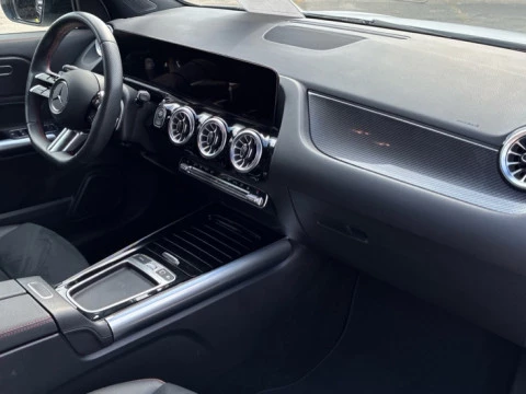 Mercedes-Benz GLA  250 e