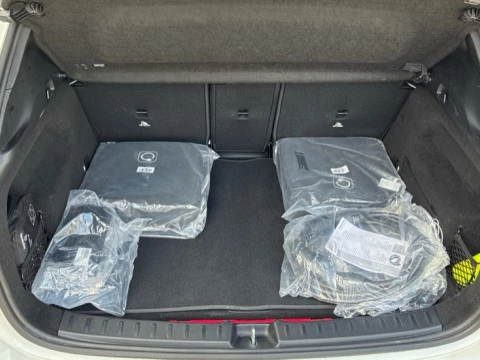 Mercedes-Benz GLA  250 e