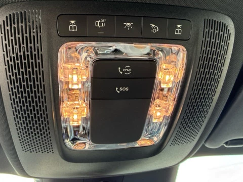 Mercedes-Benz GLA  250 e