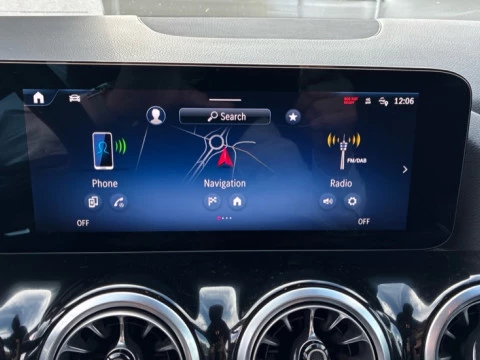 Mercedes-Benz GLA  250 e