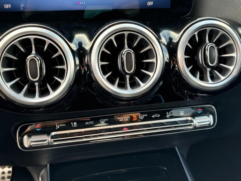 Mercedes-Benz GLA  250 e