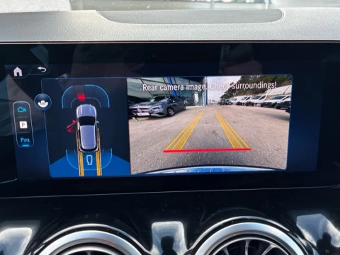 Mercedes-Benz GLA  250 e