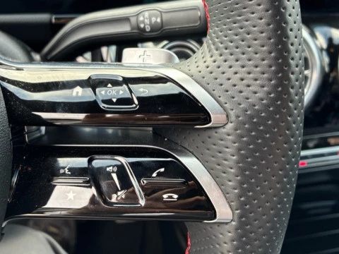 Mercedes-Benz GLA  250 e