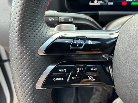 Mercedes-Benz GLA  250 e